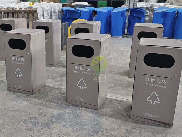 深圳公園不銹鋼噴塑組合分類(lèi)垃圾桶