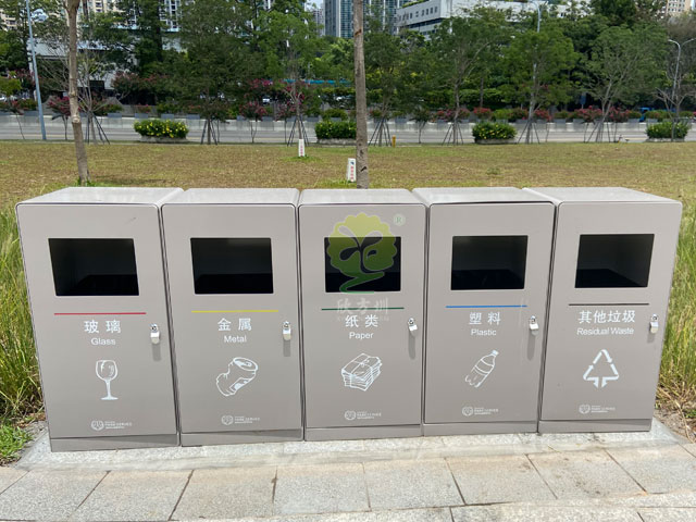 深圳公園不銹鋼噴塑組合分類(lèi)垃圾桶