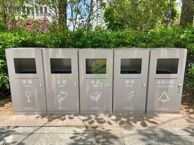 深圳公園不銹鋼噴塑組合分類(lèi)垃圾桶