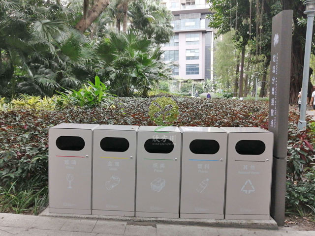 深圳公園不銹鋼噴塑組合分類(lèi)垃圾桶