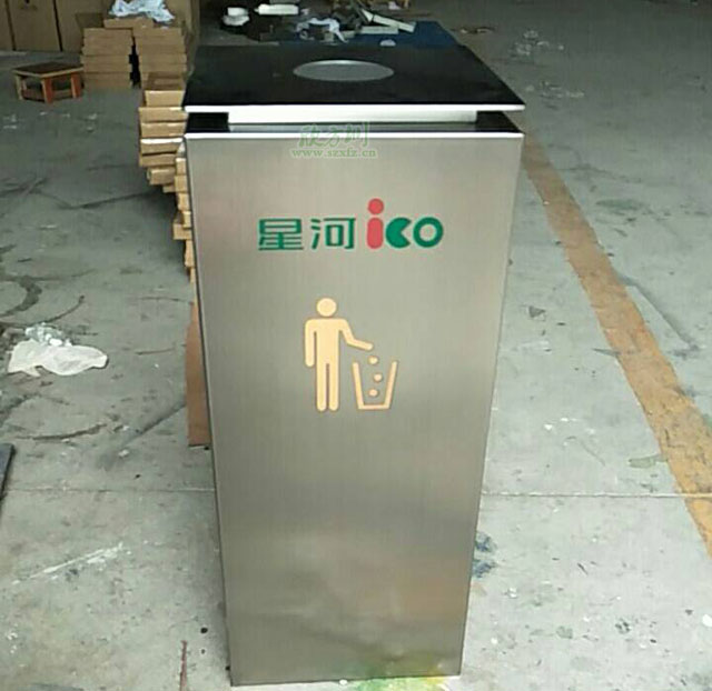 深圳星河iCO不銹鋼垃圾桶廠家生產及現(xiàn)場擺放圖